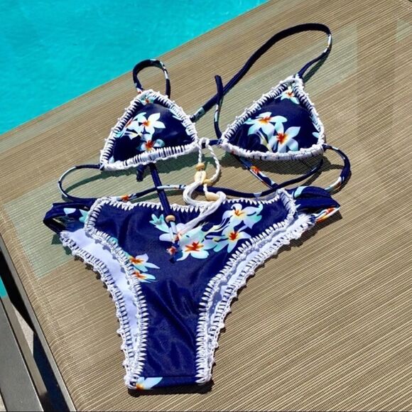 BIKINI BRAND NEW SIZE SMALL - Picture 1 of 5